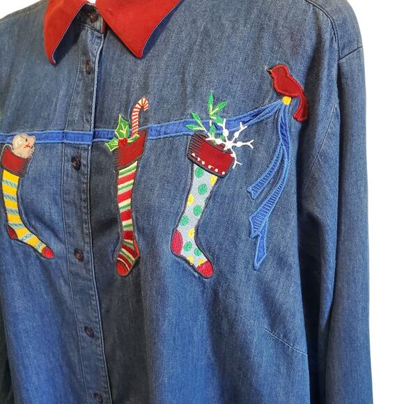 Vintage Karen Scott Denim Christmas Happy Holidays Embroidered Stockings Shirt - Picture 5 of 13